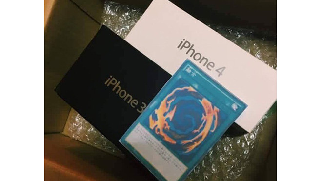 Bộ sản phẩm mà cô gái nhận được thay vì chiếc iPhone 7. Ảnh: Canele Jiang