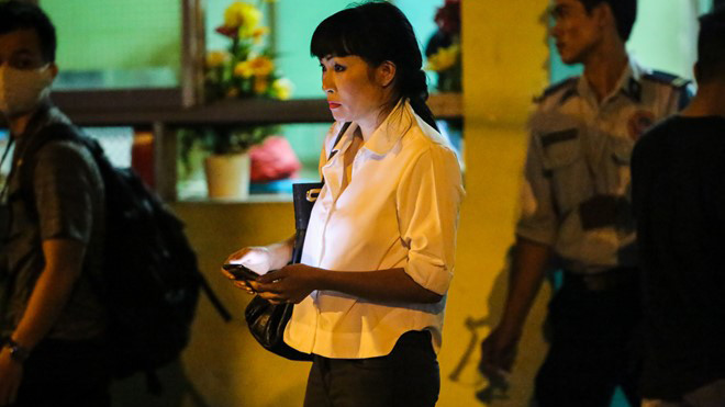 Phương Thanh chịu trách nhiệm thông báo tình hình sức khỏe của Minh Thuận cho mọi người. Ảnh: Nguyễn Bá Ngọc.