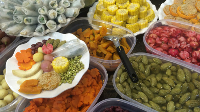 Chế độ ăn nhiều rau củ giúp phòng ngừa, hỗ trợ điều trị bệnh tật. Ảnh minh họa: Lê Phương.