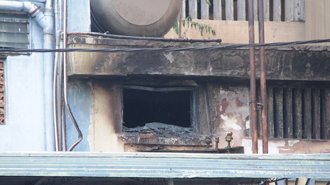 Trạm biến áp nổ như bom vào chiều 20/9 khiến khu dân cư náo loạn.