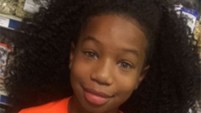 Thomas Moore không cắt tóc suốt hai năm. Ảnh: Twitter