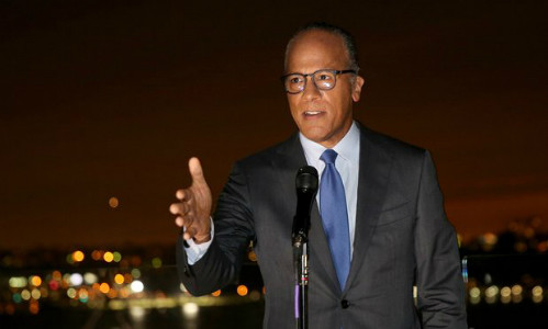 Lester Holt, người dẫn dắt cuộc tranh luận Trump - Clinton đầu tiên. Ảnh: NBC
