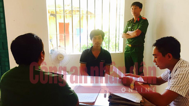 Lấy lời khai Tẩn Láo Lở.