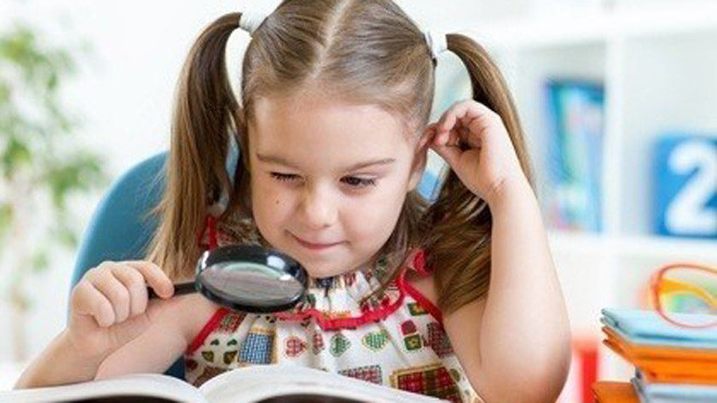 Nhận biết sớm các triệu chứng trẻ bị cận thị