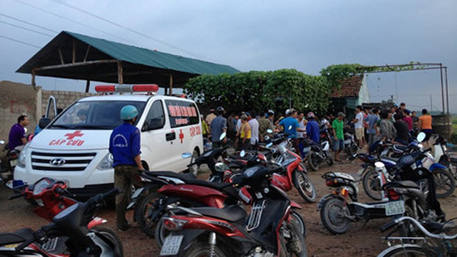 Anh Kiên và anh Đức bị thương nhẹ, riêng anh Chinh bất tỉnh tại chỗ.