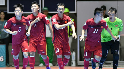 HLV tuyển Việt Nam nói gì sau chiến thắng ở World Cup?