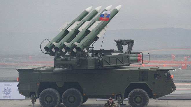 9K33 OSA là một hệ thống tên lửa đất đối không chiến thuật tầm thấp và ngắn có độ cơ động rất cao.