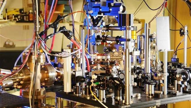 Điện thoại tương lai sẽ dùng đồng hồ nguyên tử