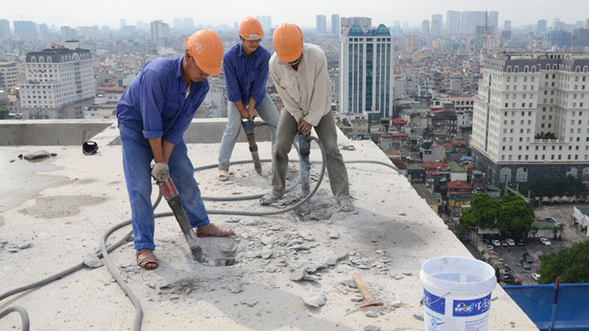 Giai đoạn 1 phá dỡ nhà 8B Lê Trực kéo dài trong 8 tháng. Ảnh HNM