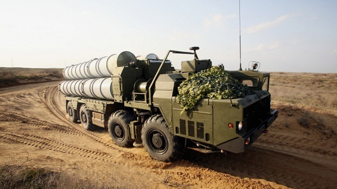 Một hệ thống tên lửa phòng không S-300 (Ảnh: TASS)