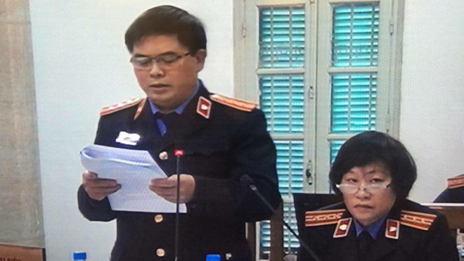 Đại diện VKS đề nghị mức án với các bị cáo.