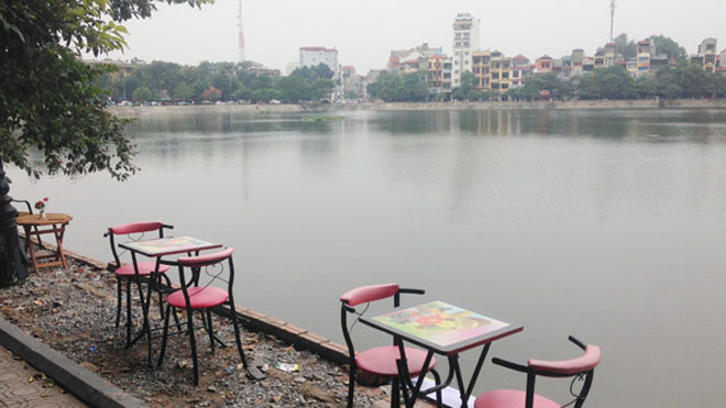 Dãy cafe đua nhau nở rộ ven hồ