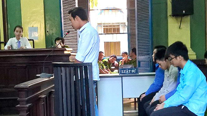 Các bị cáo tại tòa. Ảnh: Hải Duyên.