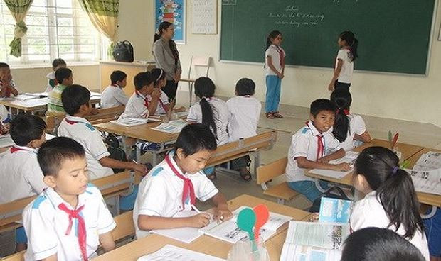 Giáo viên quyền lực không nói trên bục giảng: Sự im lặng 'thành tích'?