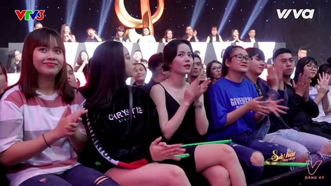 Cô gái được tìm kiếm sau khi xuất hiện trên sóng truyền hình. Ảnh chụp màn hình. 