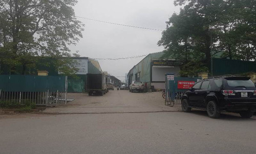 Hàng nghìn m2 đất tại KLHTTQG Mỹ Đình biến thành nơi xây dựng kho xưởng