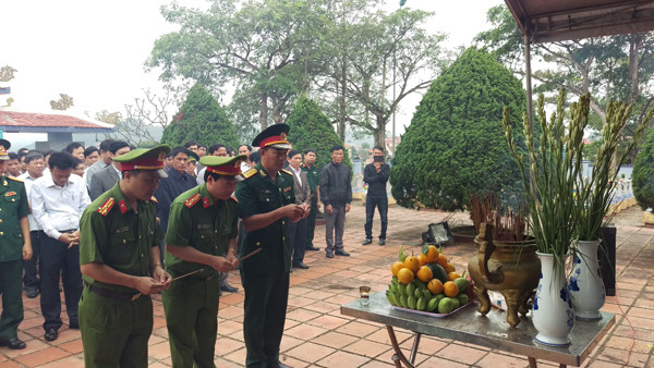 Truy điệu và an táng 9 hài cốt liệt sĩ tìm thấy ở Trường Sơn