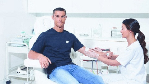 Tiết lộ lý do siêu sao Ronaldo không thích xăm mình