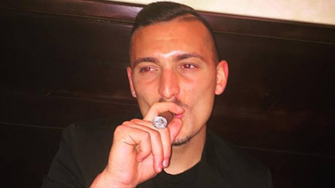 Cầu thủ bất ngờ giải nghệ để đóng phim khiêu dâm