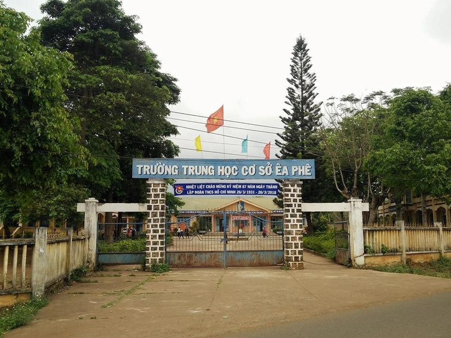 Trường THCS Êa Phê, nơi ông Hạnh đang công tác.