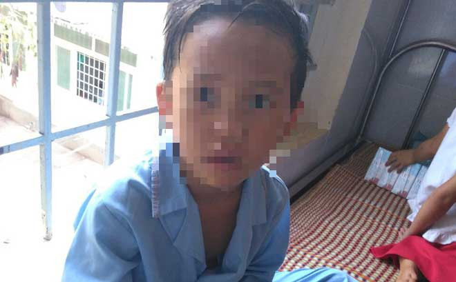 Trần tình của thầy giáo bị tố đấm học sinh 7 tuổi chảy máu mũi