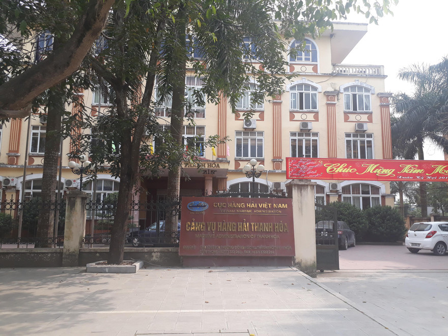 Hàng chục viên chức Cảng vụ Hàng hải 'sốt vó' vì phải tuyển dụng lại