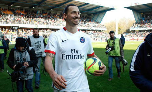 Ibrahimovic trong ngày PSG vô địch Ligue 1. Ảnh: Reuters.