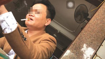 Theo phản ánh của báo chí khi liên hệ trực tiếp gặp ông Đinh Hoàng Minh để hỏi về việc xây lò gạch trái phép cần những điều kiện gì, thì được ra giá “bảo kê” với số tiền 250 triệu đồng. Ảnh: Phunuonline.