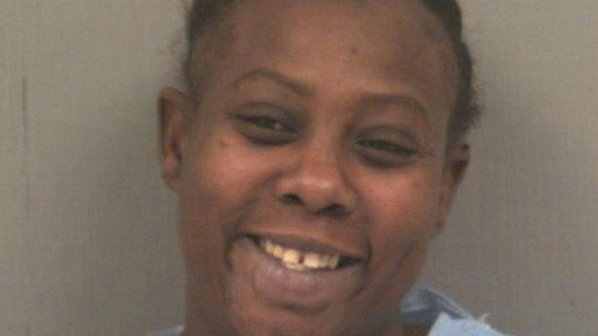 Cô Shakeia Long, 37 tuổi, cắn đứt lưỡi bạn trai. Ảnh: Mirror