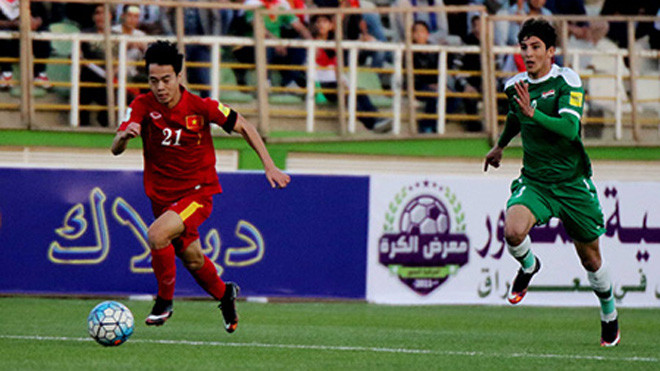 Trước đối thủ có trình độ, đội tuyển Việt Nam không thể đá đẹp, dù vẫn sử dụng nhiều cầu thủ xuất thân từ "lò" HA Gia Lai (ảnh: Nhật Đoàn)