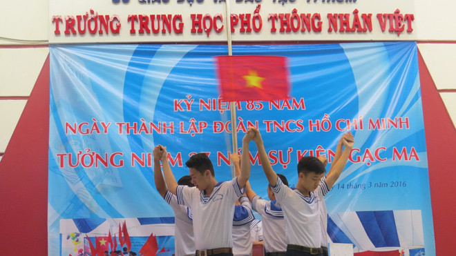 Xúc động học sinh TP.HCM tưởng niệm sự kiện Gạc Ma
