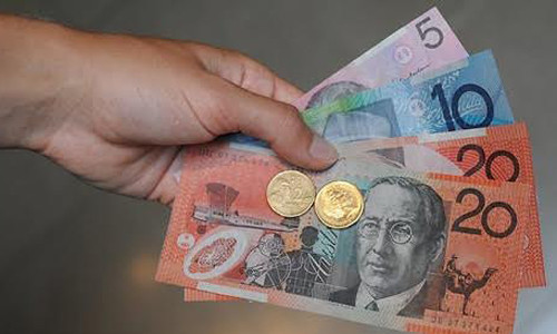 Nữ sinh người Australia có thể bị kết án 25 năm tù vì gửi tiền cho IS. Ảnh minh họa: BBC