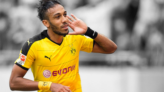 Aubameyang đang có phong độ cao và chỉ mới 26 tuổi. Ảnh: Reuters