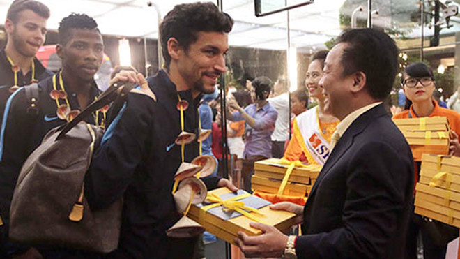 Ông Đỗ Quang Hiển gây tiếng vang lớn khi đưa Man City sang Việt Nam du đấu hè năm 2015.