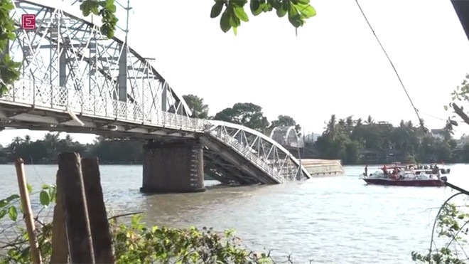 Hiện trường vụ sập cầu Ghềnh.