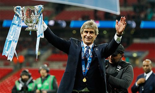 Pellegrini vừa bổ sung thêm vào bộ sư tập của ông một chiếc Cup nữa. Nhưng cũng như khi ở các đội bóng lớn khác, ông không được nhìn nhận đúng mực về tài năng. Ảnh: Reuteurs.