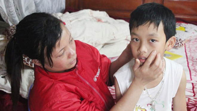 Em Phạm Huy Hoàng kể lại lúc bị thầy bắt lại dùng tay tát vào mặt.