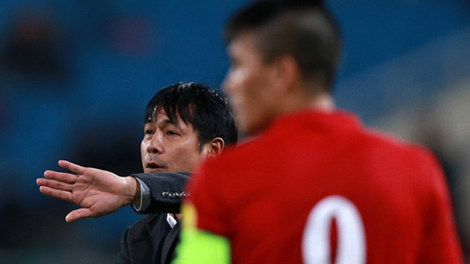 HLV Hữu Thắng muốn các học trò giữ tinh thần và lối chơi như trận gặp Đài Loan. Ảnh: Ngọc Dung