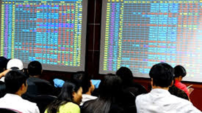 Chứng khoán châu Âu đỏ lửa vì nổ ở sân bay