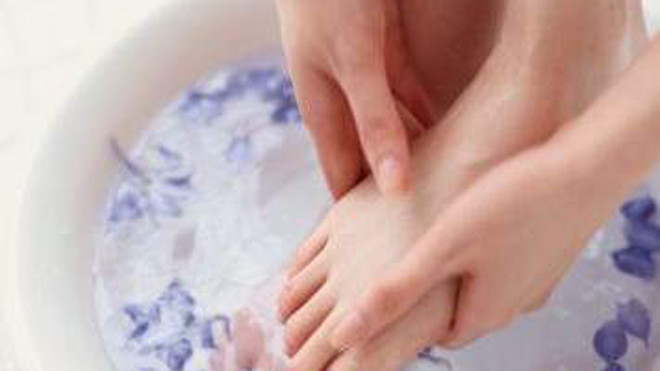 Lợi ích sức khỏe khi ngâm chân thảo dược