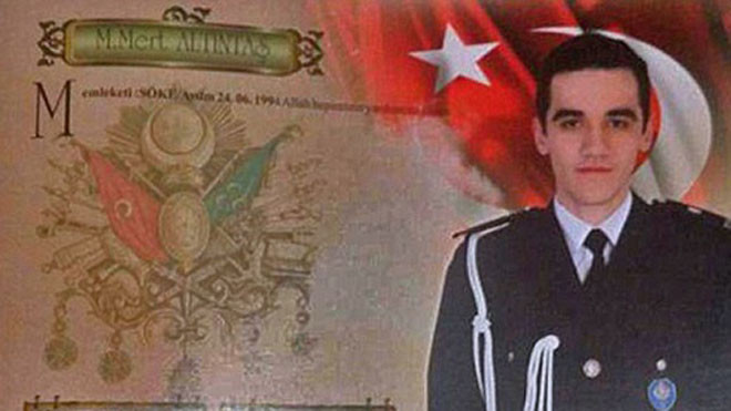 Hung thủ ám sát đại sứ Nga là cảnh sát chống bạo động Thổ Nhĩ Kỳ. Ảnh: RT