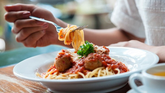 Người bị SAD thường có những thay đổi về khẩu vị.