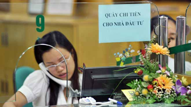 Với những nhà đầu tư nhỏ lẻ đầu tư từ vài nghìn cho tới chục nghìn cổ phiếu, mức cổ tức bằng tiền mặt nhận được có thể từ vài triệu đến vài trăm triệu đồng.