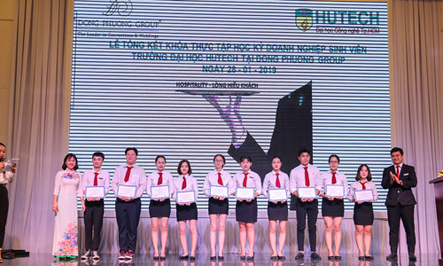 HUTECH là một trong những trường đại học tiên phong thực hiện hợp tác đại học - doanh nghiệp và được xã hội đánh giá cao