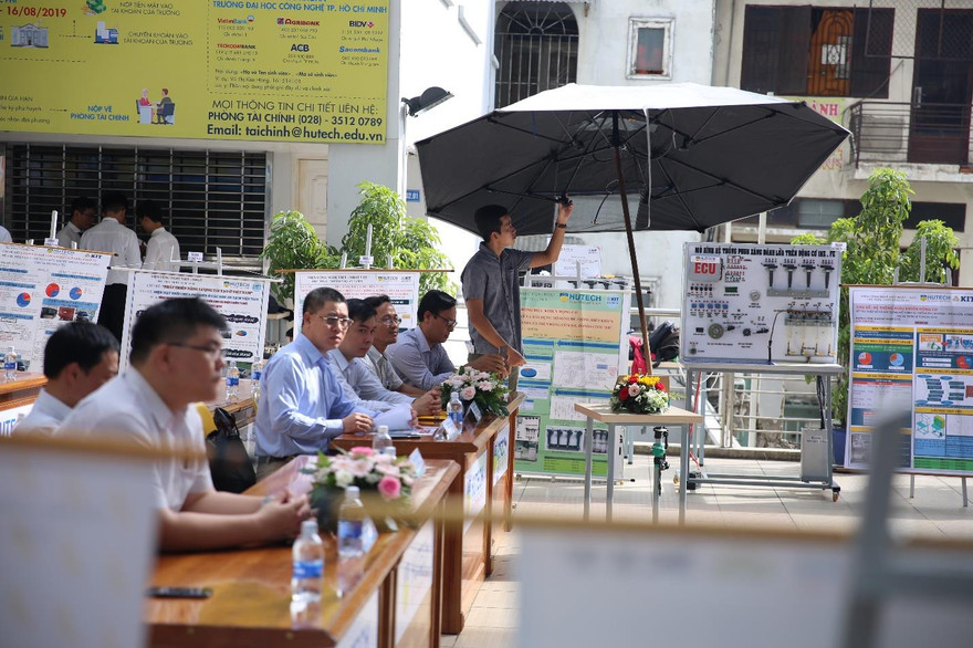 Triển lãm Đồ án HUTECH Project Design Show 2019 diễn ra với 35 đề tài của sinh viên VJIT