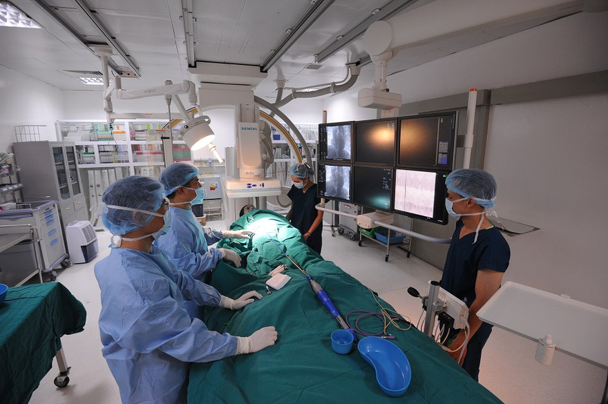 Giáo sư Mỹ lý giải vì sao bác sĩ Việt không cần học 'từ thấp lên cao'