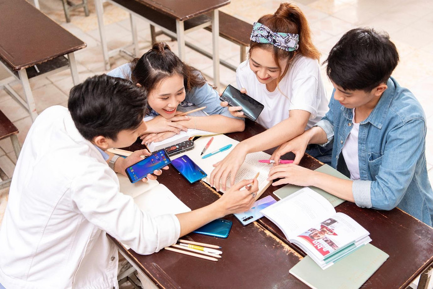 Đặc biệt, nhiều dòng smartphone như P30 Pro, P30 Lite, Y7 Pro 2019, Nova 3i… có thiết kế thời thượng và bắt mắt phù hợp với xu hướng của giới trẻ.