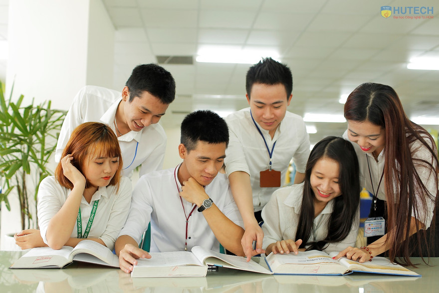 Điểm chuẩn NV tại HUTECH đợt 1 từ 16 – 22 điểm, tăng mạnh ở nhiều ngành