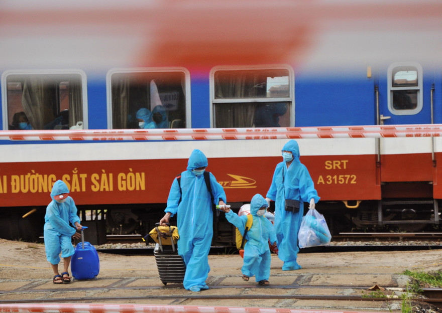 Quảng Trị: 5 người dân về quê bằng tàu hỏa dương tính SARS-CoV-2
