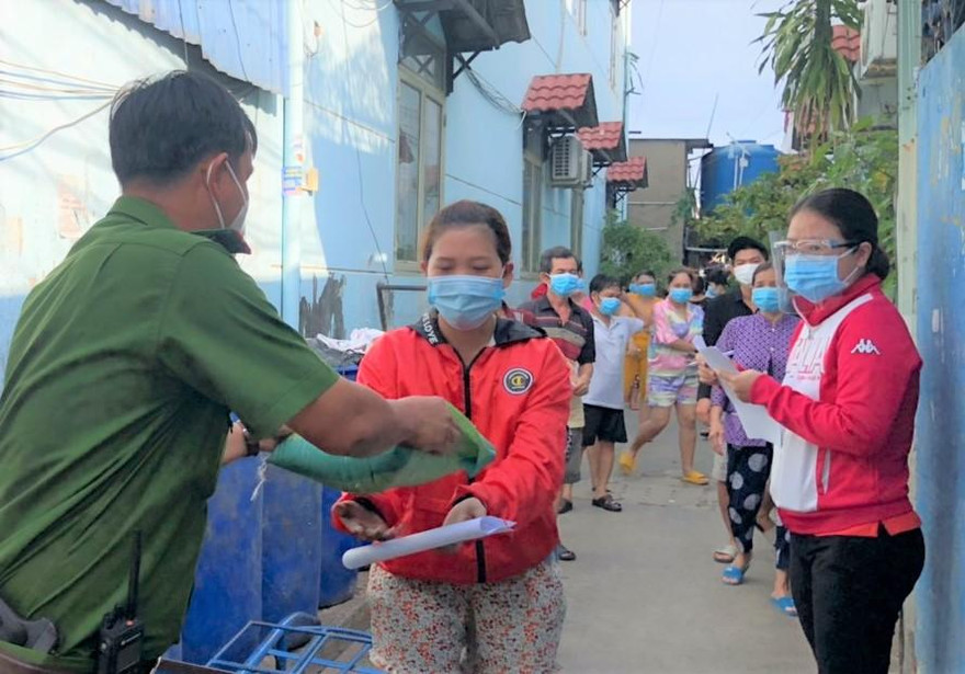 Chủ tịch tỉnh Bình Dương ‘hạ lệnh’ lập tổ hỗ trợ người lao động khẩn cấp 